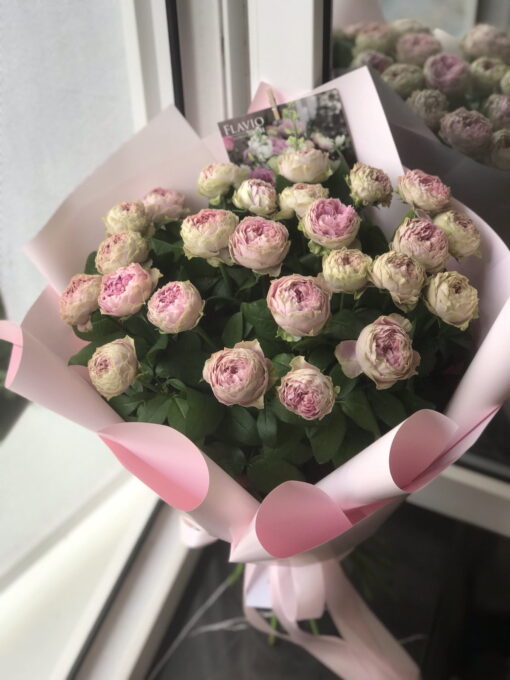 Букет из 15 или 25 пионовидных роз "Blossom Bubbles"