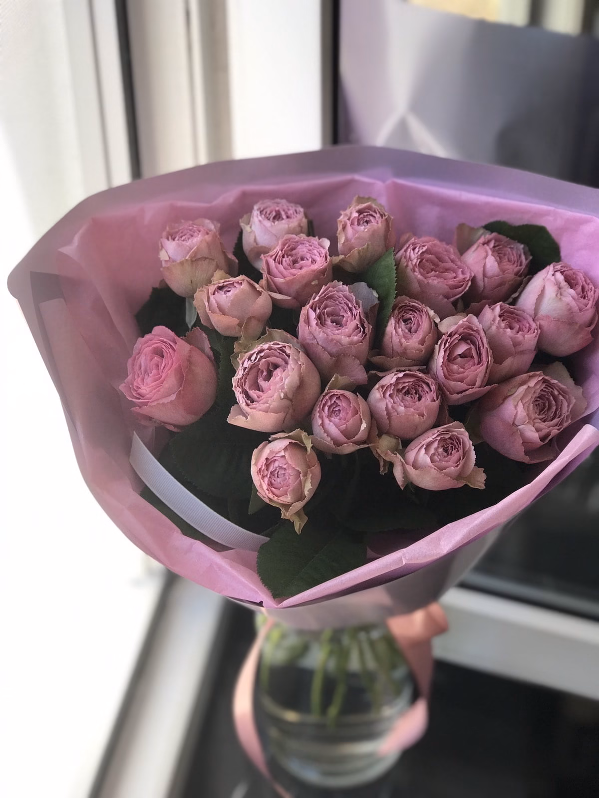 Букет из 19 пионовидных роз "Lavender Lace"