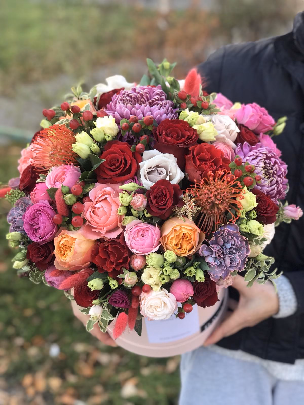 Hat Box - Floral Mix Dark "М+"