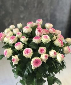 Букет из 15 или 25 пионовидных роз 