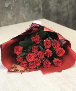 Букет из 15 или 25 красных роз 