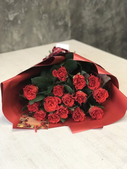 Букет из 15 или 25 красных роз "Эльторо" - 60 см