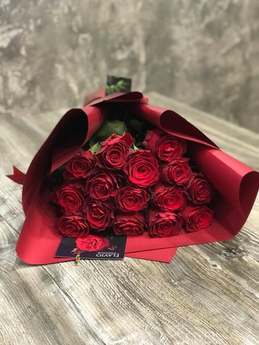 Букет из 11 или 15 красных роз "Phodos" 60 см