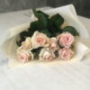 Букет из 7 кремовых роз 