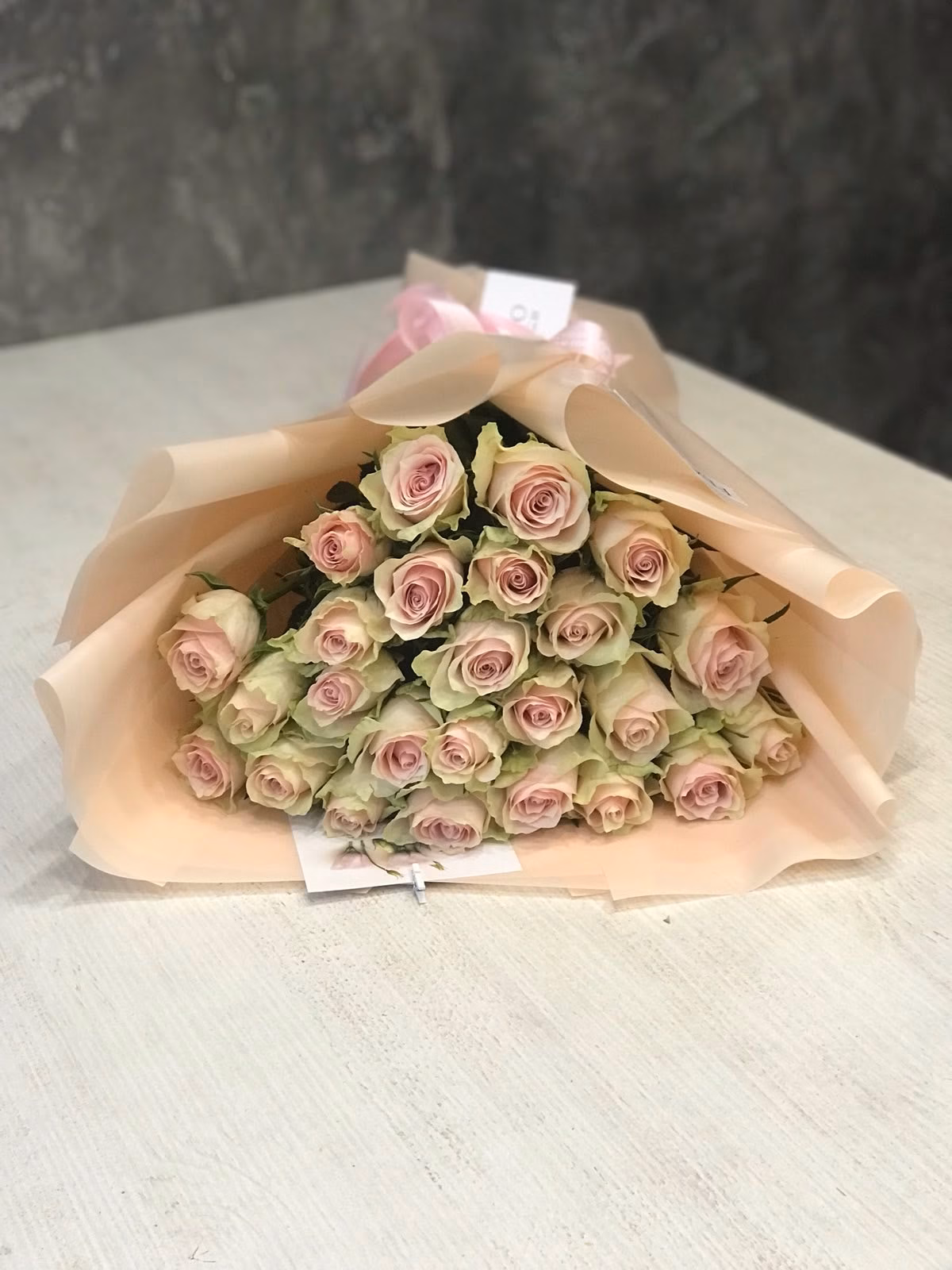 Букет из 25 роз "Pink Athena" 60 см