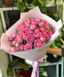 Букет з 11 гілок піоноподібних троянд "Misty Bubbles"