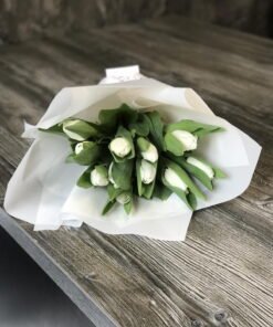 Букет из 11 белых тюльпанов