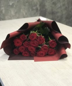 Букет из 15 или 25 красных роз 