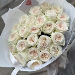Букет з 21 піоноподібних троянд 