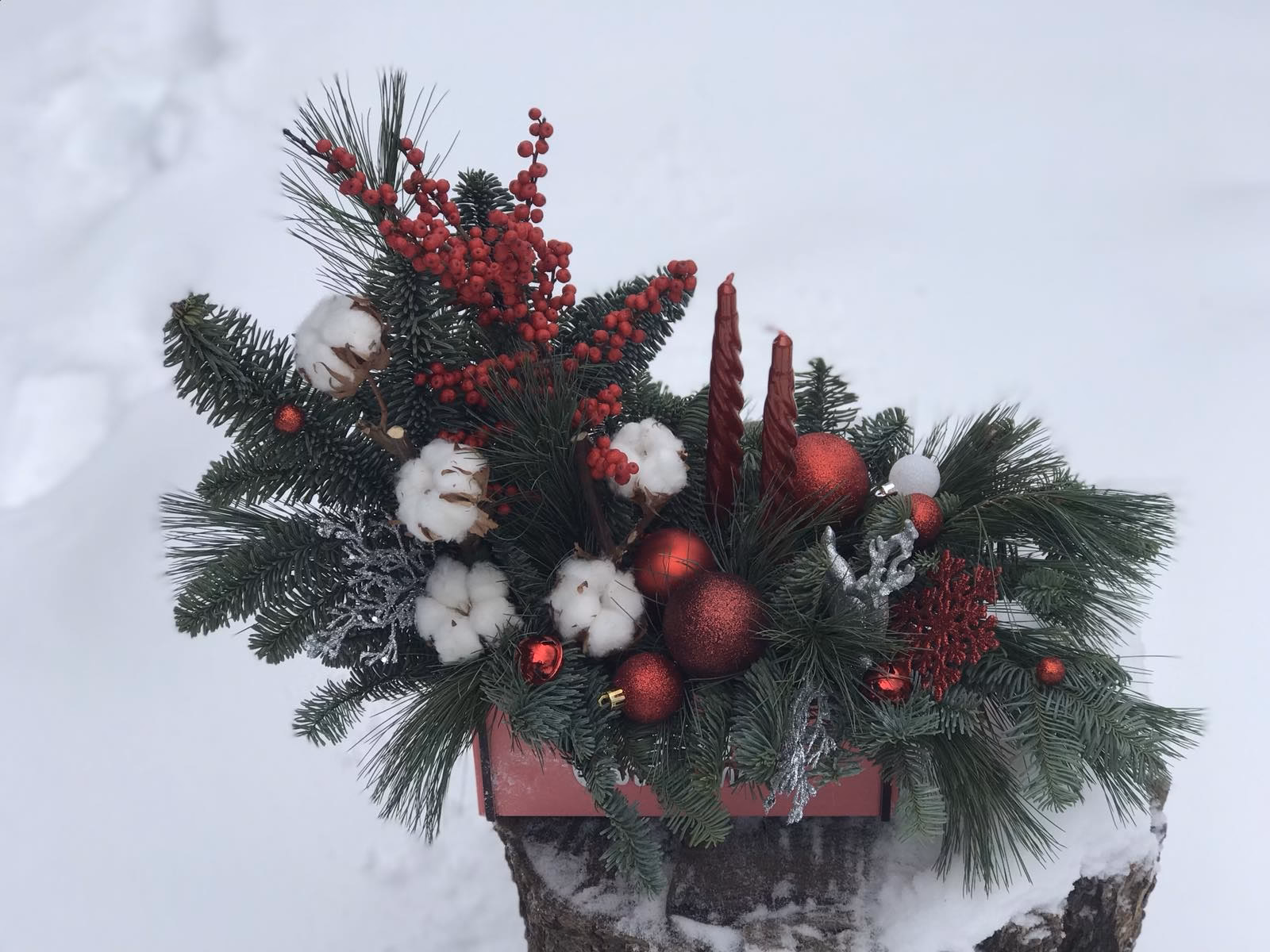 Winter Wooden Box "Red Sparkle "