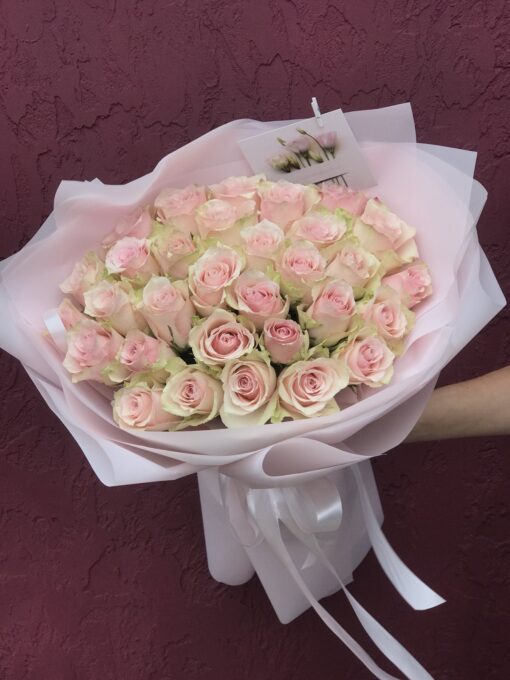 Букет з 19 або 35 троянд "Pink Athena" 40 см