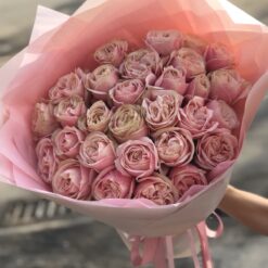 Букет из 35 пионовидный роз 