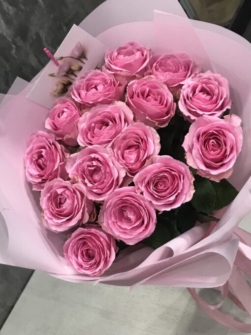 Букет з 15 рожевих троянд "Wham"