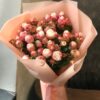 Букет из 11 или 15 веток кустовых роз 