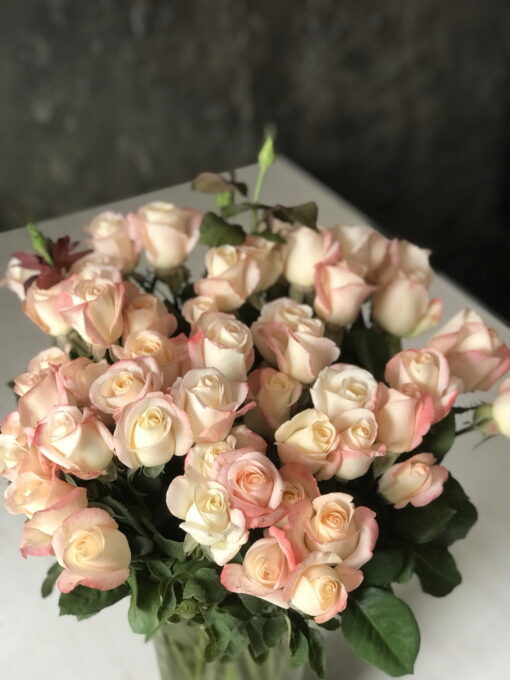 Букет з 45 троянд "Pearl"