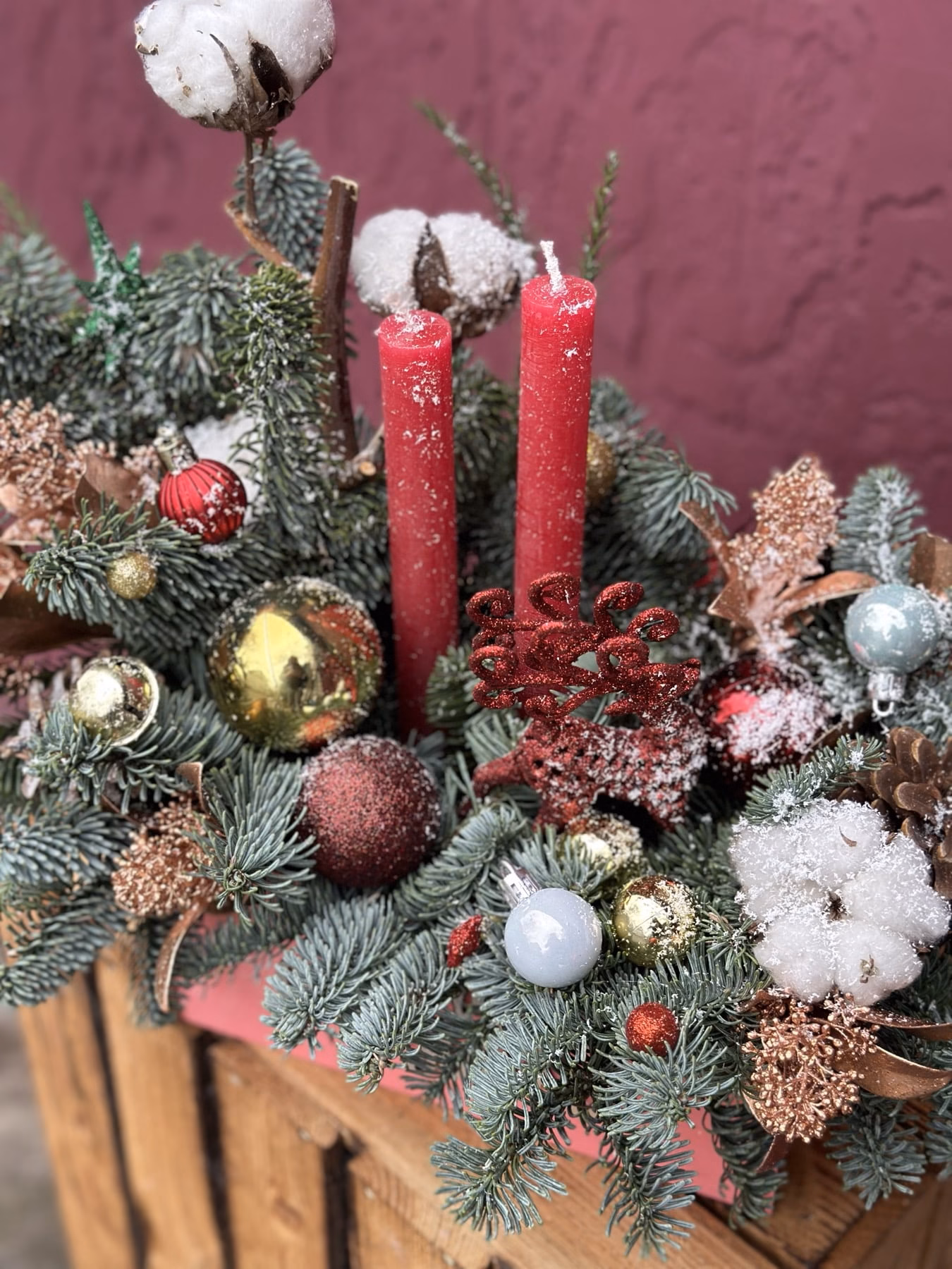 Winter Wooden Box "Red"