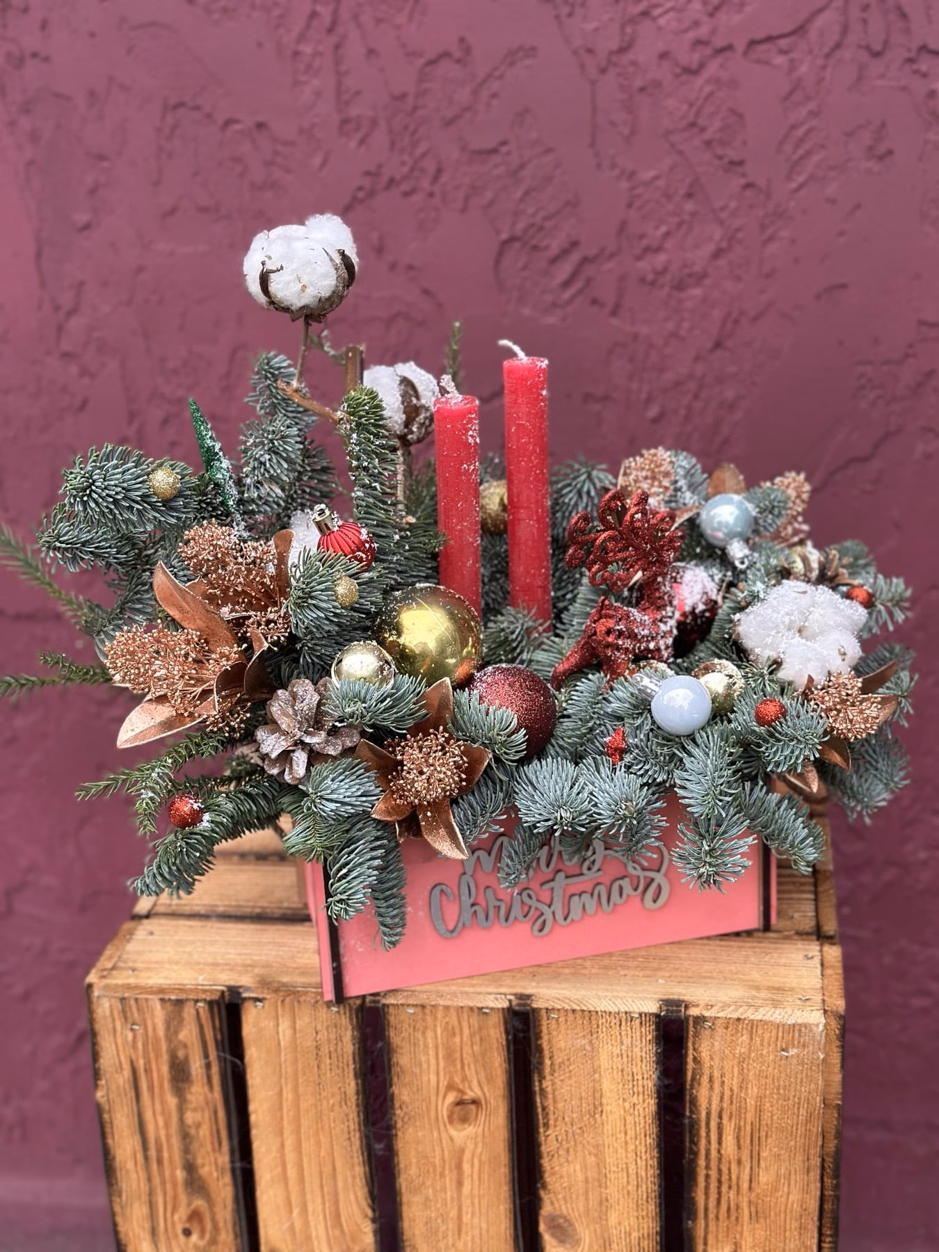 Winter Wooden Box "Red"