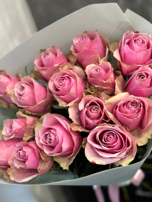 Букет з 15 троянд "Athena Royal" 70 см