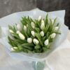 Букет з 21 білих тюльпанів