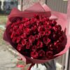 Букет з 51 червоної троянди 