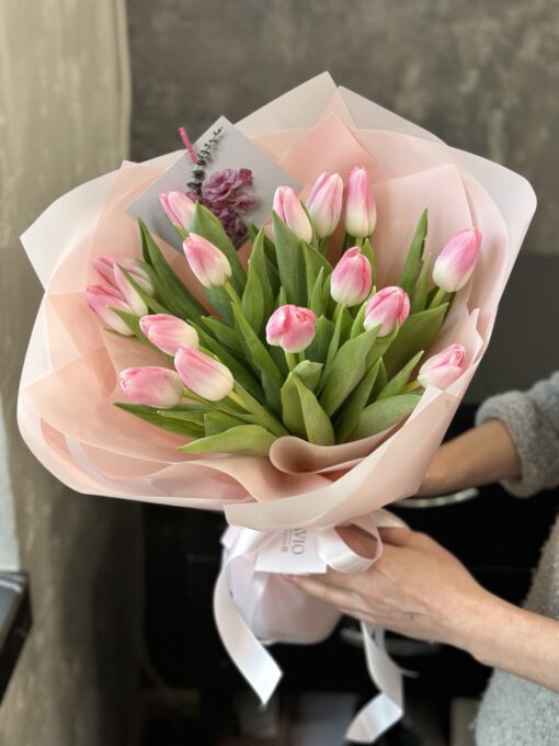 Букет з 15 або 21 рожевих тюльпанів