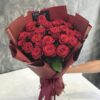 Букет з 21 червоної троянди 