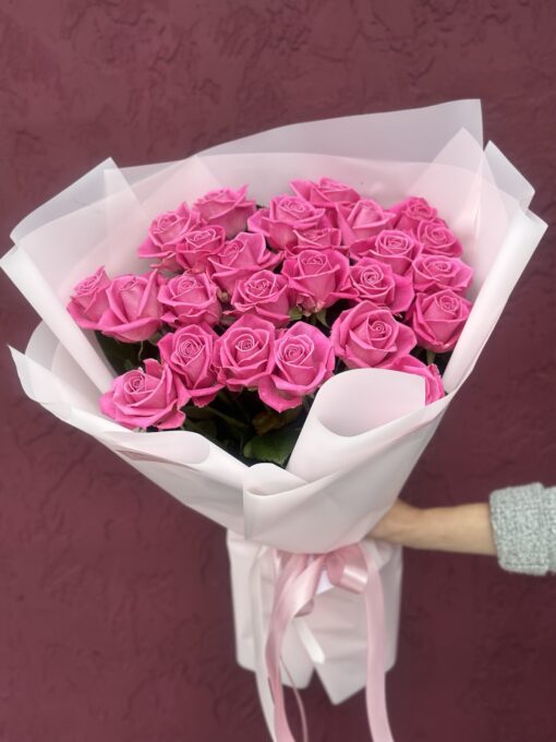 Букет з 25 рожевих троянд "Aqua" 80 см
