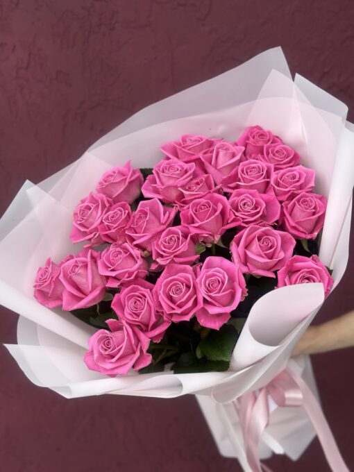 Букет з 25 рожевих троянд "Aqua" 80 см