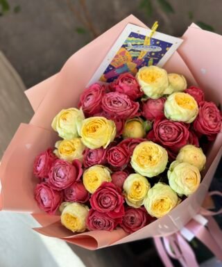 Мікс з 9 гілок кущових піоноподібних троянд