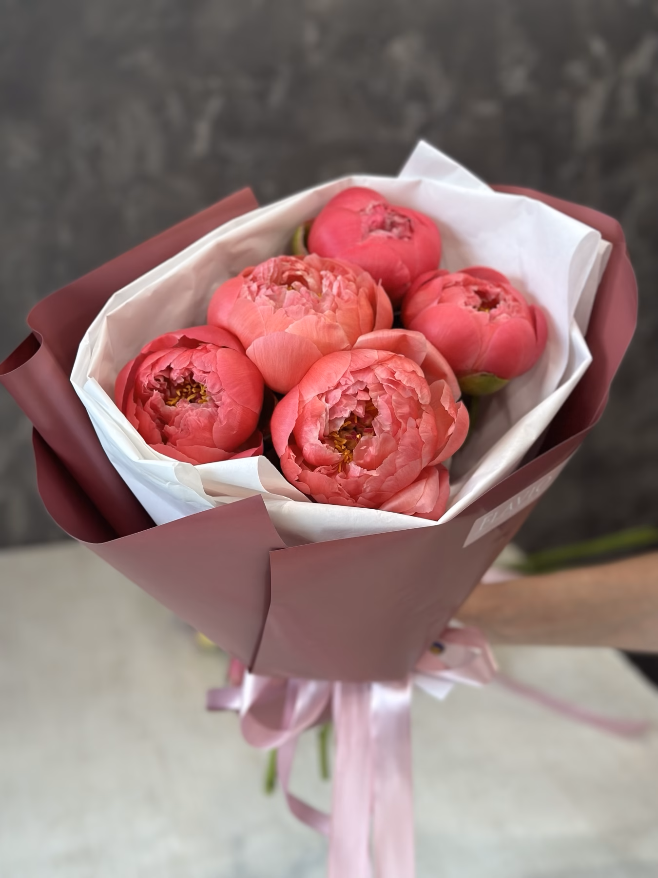 Букет з 5 Півоній "Coral Charm”