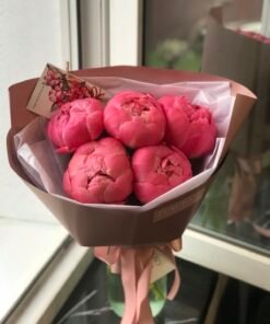 Букет з 5 або 9 Півоній "Coral Charm”