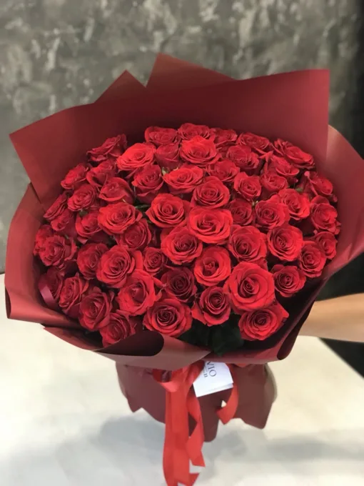 Букет з 51 червоних троянд "Red Eagle" 60 см