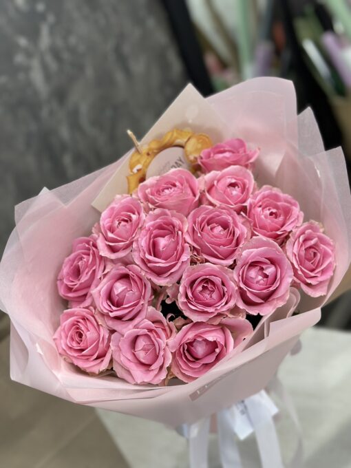 Букет з 15 або 25 рожевих троянд "Wham" 40 см