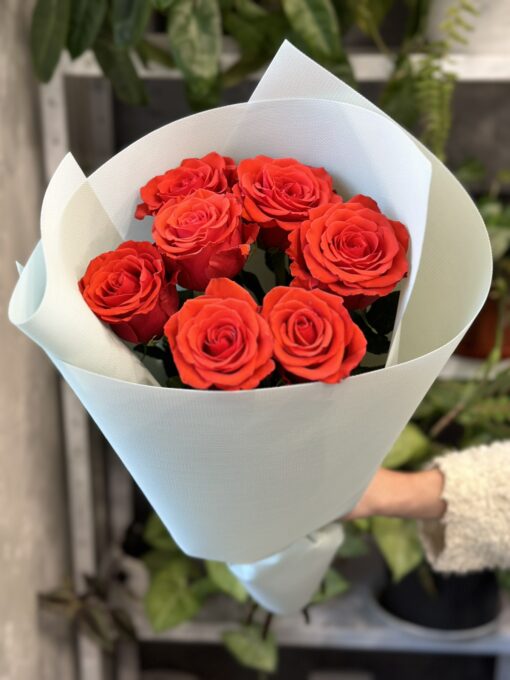 Букет з 7 або 15 червоних троянд "Nina" Еквадор
