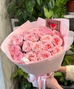 “VIP Parfume” Букет з 15 або 21 піоноподібних троянд "Pink O'Hara"