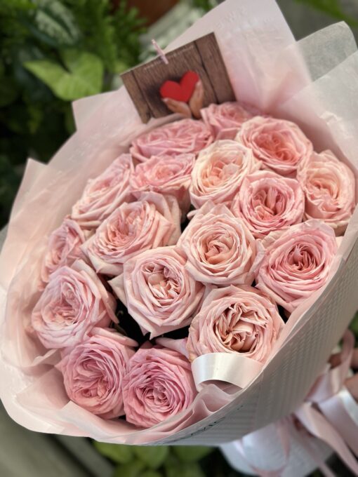 “VIP Parfume” Букет з 15 або 21 піоноподібних троянд "Pink O'Hara"
