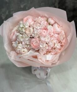 Букет з гортензіями та Ранункулюсами #102