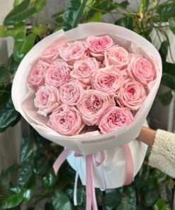 “Parfume” Букет з 15 піоноподібних троянд "Pink O'Hara"
