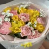 Букет з піоноподібними тюльпанами, нарциссами та аліумом #223