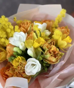 Букет з піоноподібними тюльпанами, нарцисами та мімозою #229