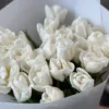 Букет з 25 Білих піоноподібних тюльпанів “Vogue”