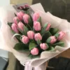 Букет з 15 або 25 рожевих тюльпанів