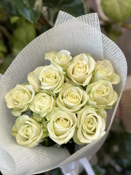 Букет з 11 білих троянд "Noelle"