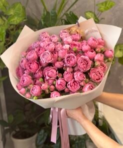 Букет з 11 гілок піоноподібних троянд "Misty Bubbles"