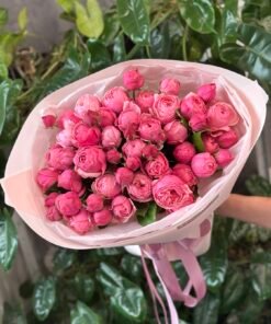 Букет з 15 гілок піоноподібних троянд "Silva Pink"