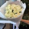 Букет з 15 білих троянд Аваланч 60 см