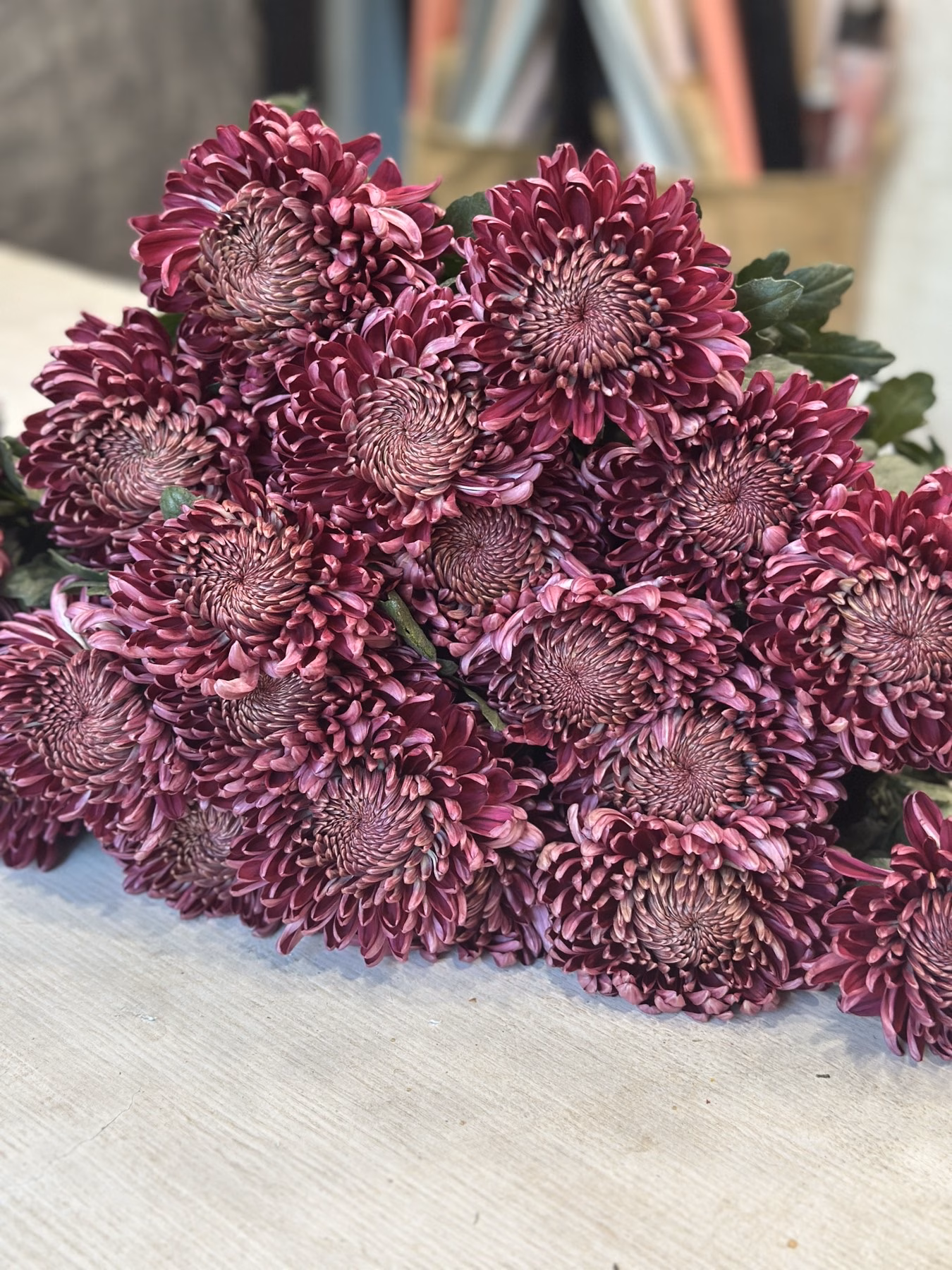 Букет з 7 або 11 хризантем “Bigoudi Purple”