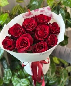 Букет 9 червоних троянд "Explorer" Еквадор 70 см