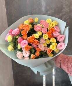 Мікс з 15 або 21 гілок Яскравих кущових троянд