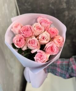 Букет з 11 піоноподібних троянд "Pinky Winky"